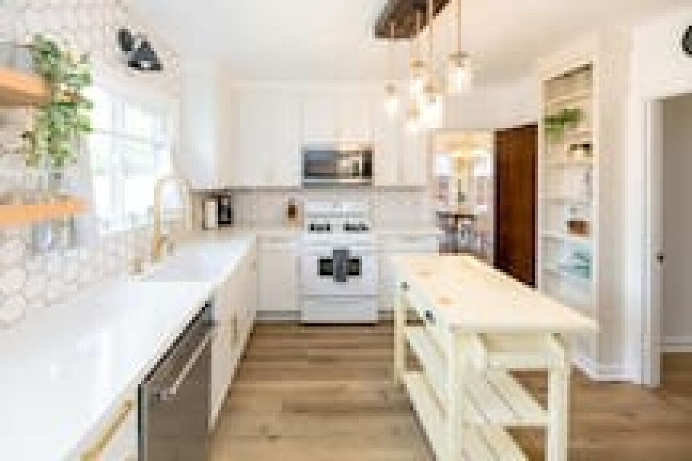 冰箱、微波炉、烤箱、炉灶