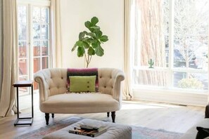 Televisión y oficina