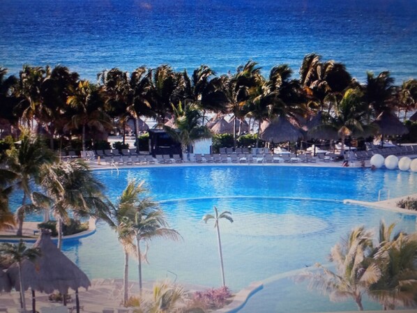 Pool - Acapulco Vidanta Mayan Palace Two Bedroom Suite Sleeps 8, 2 Bedrooms 2 Bathrooms (Acapulco de Juárez)