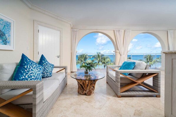 TV - St Peter's Bay 402 - Modern Beachfront Condo (Battaleys)