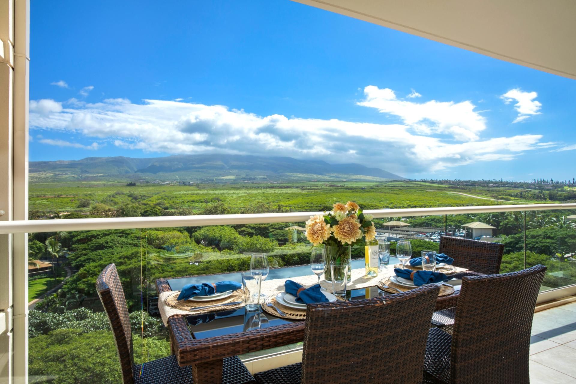 Dine above paradise with panoramic views