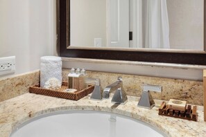 Shower - KBM Resorts | FREE CAR | Honua Kai Hokulani | Mountain view | 1-Bedroom Condo with Gorgeous views! HKH-832 (Lahaina)