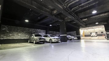 Parken ohne Service (20000 KRW pro Nacht)