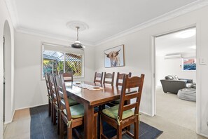 Dining - Spacious family home close St Andrews, Starbucks (Wilsonton Heights)