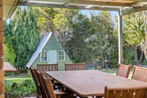 Outdoor dining - Spacious family home close St Andrews, Starbucks (Wilsonton Heights)