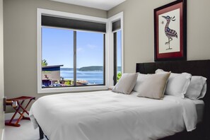 5 bedrooms, iron/ironing board, travel cot, WiFi