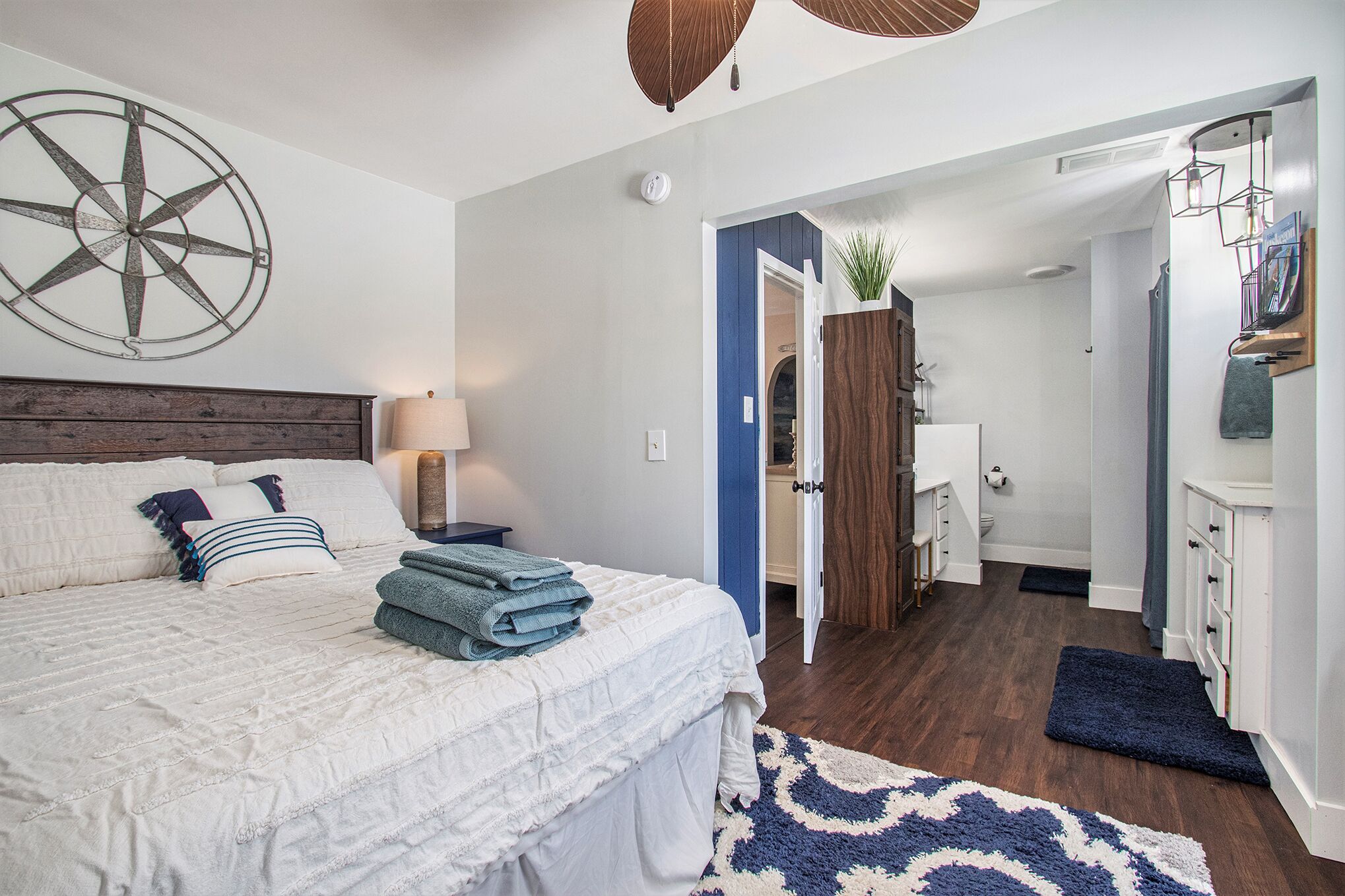 3 chambres, bureau, Wi-Fi, draps fournis