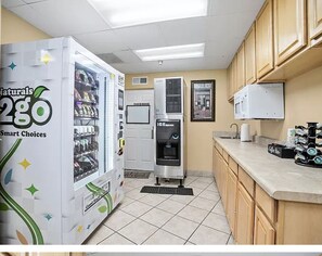 Gift shop - 50% off snow bird booking of 30 days or more in December or January. (Daytona Beach)