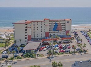 Exterior - 50% off snow bird booking of 30 days or more in December or January. (Daytona Beach)