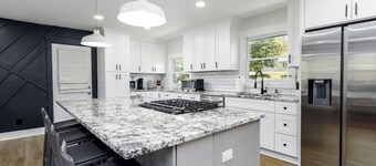 Modern Alpharetta Home-Sleeps 9