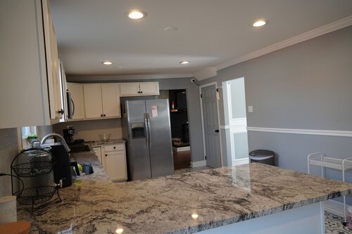 Pets Welcome🐕‍🦺🐈.3 Bedroom,2 Full Bath.Dedicated Workspace