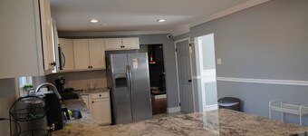 Pets Welcome🐕‍🦺🐈.3 Bedroom,2 Full Bath.Dedicated Workspace
