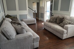 スマートテレビ、暖炉、テレビゲーム、PC モニター