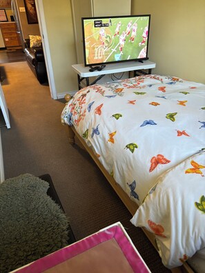 1 bedroom, desk, iron/ironing board, free WiFi