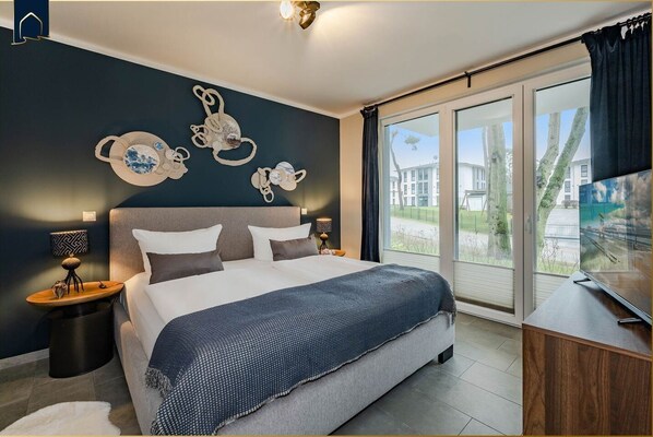 Unclassified image, 1 of 44, button