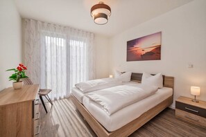 3 bedrooms, iron/ironing board, WiFi - Ferienwohnung Klippenblick (Garz)