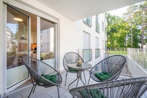 Outdoor dining - Ferienwohnung Klippenblick (Garz)