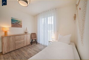 3 bedrooms, iron/ironing board, WiFi