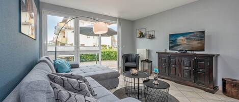 Fernseher, Stereoanlage