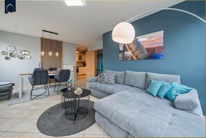 Fernseher, Stereoanlage