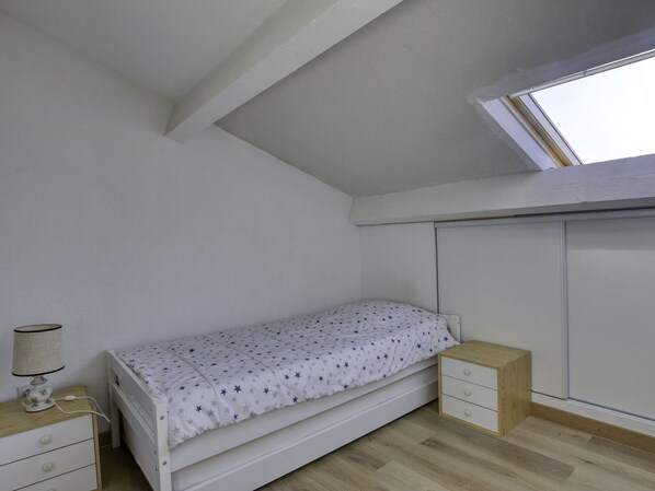 3 quartos, berço de viagem, Wi-Fi (sobretaxa), roupa de cama