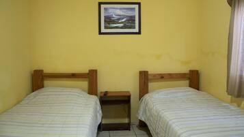 Basic Shared Dormitory | Free WiFi