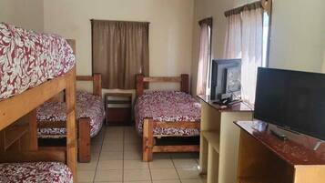 Kamar Quadruple Standar | Wi-Fi gratis