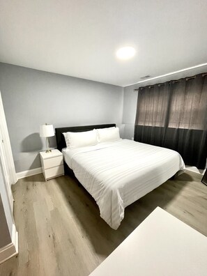 2 Schlafzimmer, BĂŒgeleisen/BĂŒgelbrett, WLAN, BettwĂ€sche