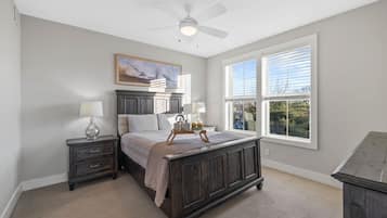 2 bedrooms, iron/ironing board, travel cot, free WiFi