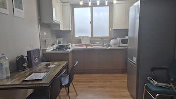 30-inch LED TV with cable channels, heated floors