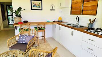 Fridge, microwave, stovetop, toaster