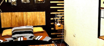 Vintage Stay in Antigua with Balcony & Terrace. Pet Friendly