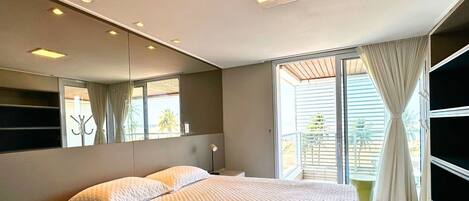 Apartment | 2 bedrooms, desk, blackout curtains, iron/ironing board