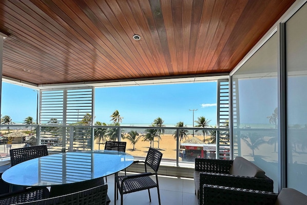 Apartment | Outdoor dining