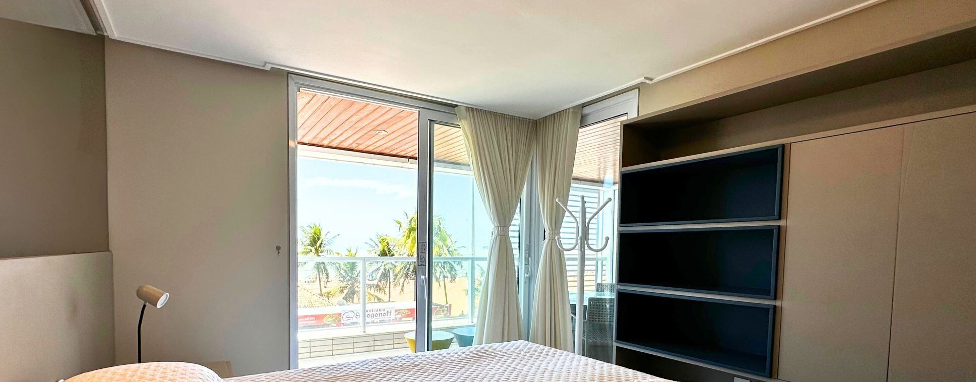 2 habitaciones, escritorio y cortinas blackout 