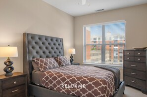 3 bedrooms, desk, iron/ironing board, travel cot