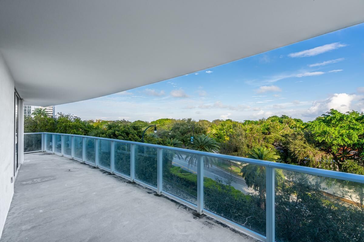 Modern 2BR Apartment with Balcony