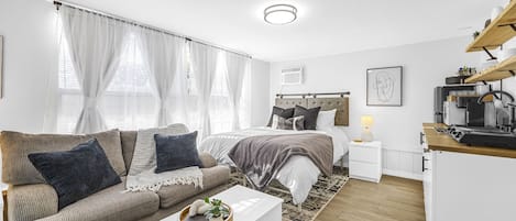 1 bedroom, WiFi, bed sheets
