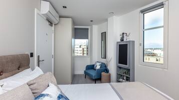 Superior Studio, 1 Double Bed | Free WiFi