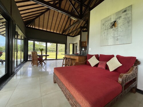 Exclusive Private Island Paradise: Your Dream Getaway Awaits!