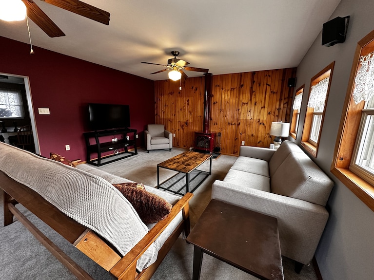 The Pier Cottage Located In River Of Lakes - Prairie du Chien, WI