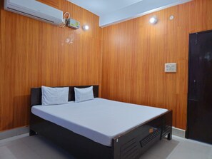 Bureau, chambres insonorisées, Wi-Fi gratuit, draps fournis