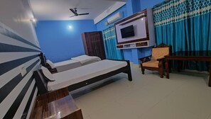 豪華四人房, 城市景 | 書桌、隔音、免費 Wi-Fi、床單