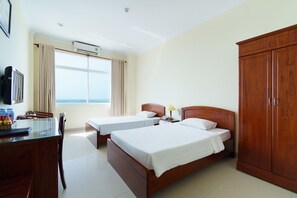 Minibar, desk, free WiFi, bed sheets - Victory Hotel (Ho Chi Minh City)