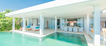 Deep Blue Villa Bali