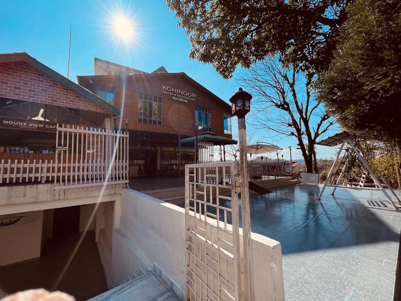 Fachada de la propiedad