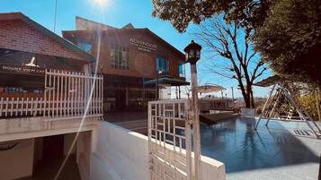 Fachada de la propiedad