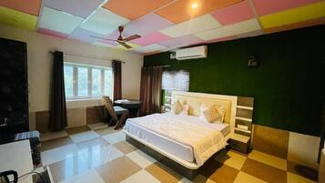 Deluxe Room | 1 bedroom, free WiFi
