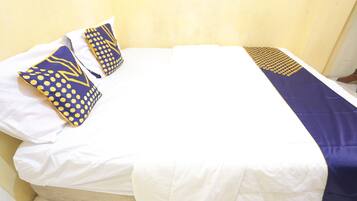 Basic Double Room | Free WiFi, bed sheets