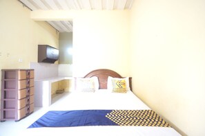 Bed sheets - Hotel O Kencana Homestay Syariah Near Masjid AL-BAROKAH Kanyuran (Mojokerto)